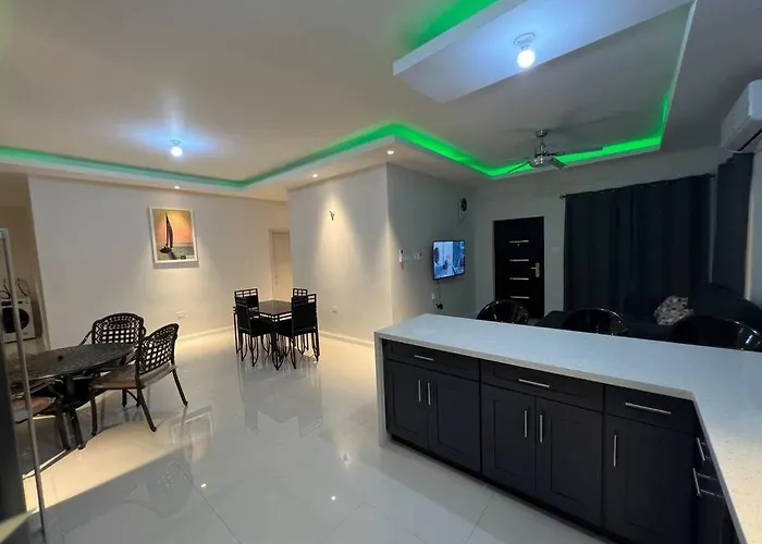 Bright Cove Luxury 1 Holiday home