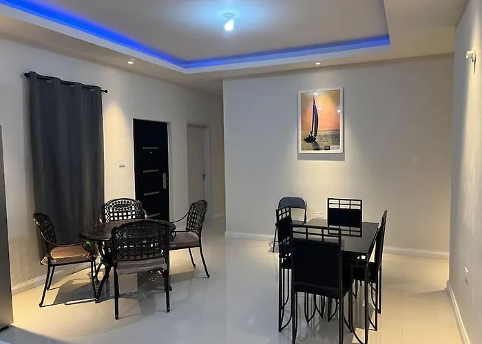 Holiday home Bright Cove Luxury 1