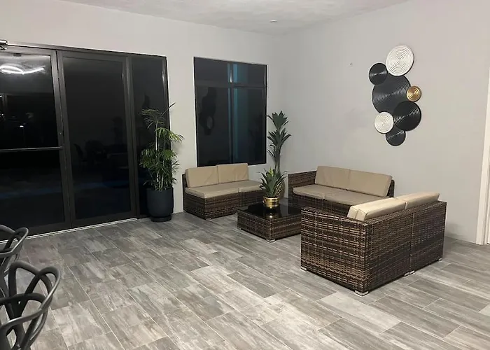 Holiday home Bright Cove Luxury 1