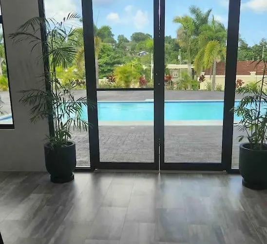 Holiday home Bright Cove Luxury 1 *