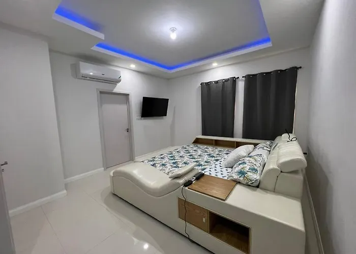 Holiday home Bright Cove Luxury 1 *